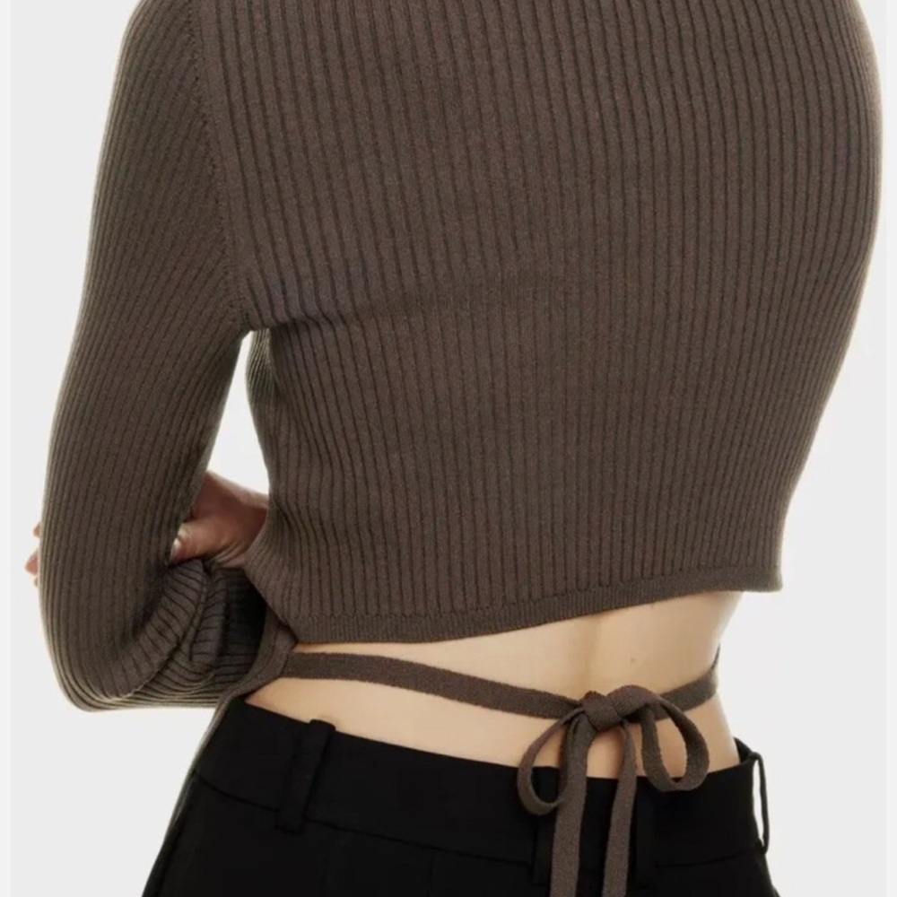 Aritzia Babaton Sculpt knit Tie back tank top - Picture 2 of 8